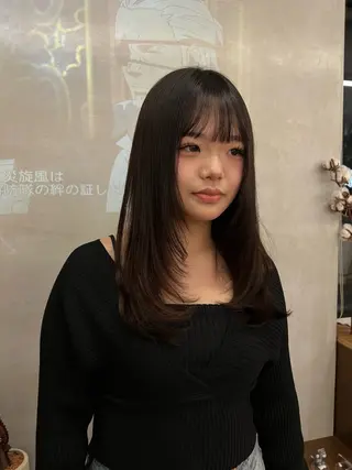 ロング サカモト ナオミのヘアスタイル