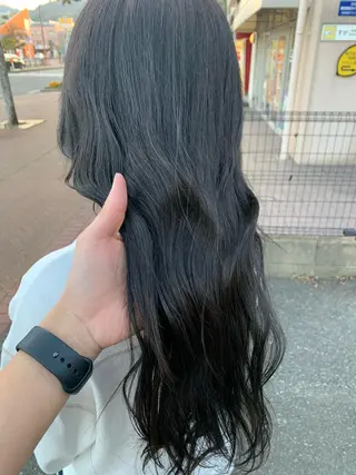 ロング ジゼル小倉谷内尾祐音 ケアブリーチのヘアスタイル