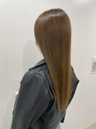ロング カラー akane .のヘアスタイル