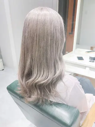 ショート ヘアアレンジ カラー Days 透明感カラーのヘアスタイル