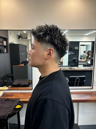 カラー メンズ スパイキーパーマ 柏NO1 藤本葉のヘアスタイル