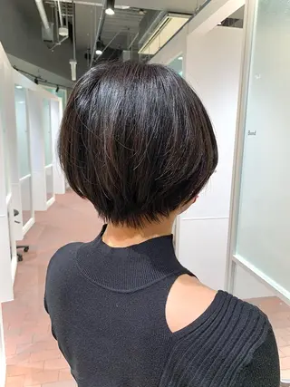 セミロング カラー ヘアアレンジ 髪と心を整える美容師 透明感カラー/ボブのヘアスタイル