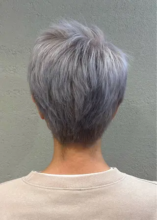 カラー 中山 千尋のヘアスタイル