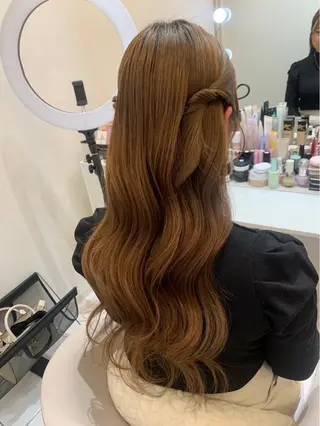 ヘアアレンジ HAIRMAKE .LISAのヘアスタイル