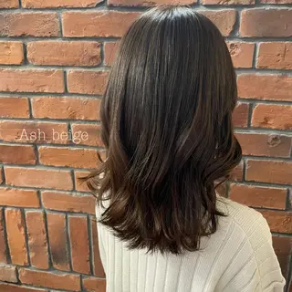 セミロング 顔まわりcut🌿 Hinakoのヘアスタイル