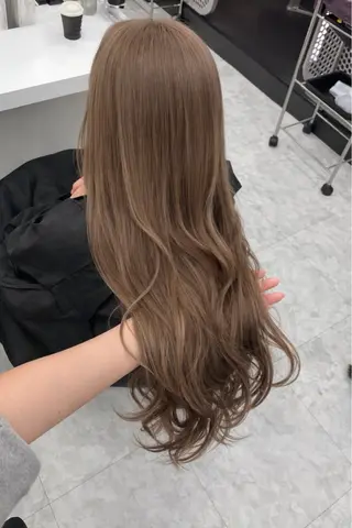 カラー 透明感ベージュ🤎 ナチュラルレイヤーのヘアスタイル