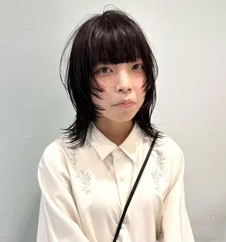 ミディアム カラー 中川 茜里のヘアスタイル