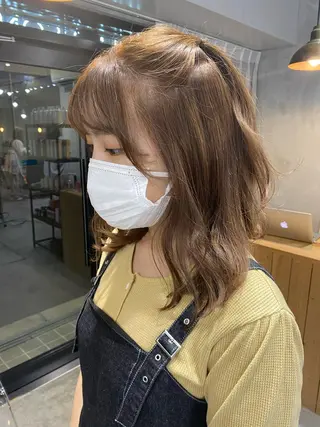 セミロング カラー パーマ ヘアアレンジ ハイトーン/透け感 カラー🎀真香のヘアスタイル