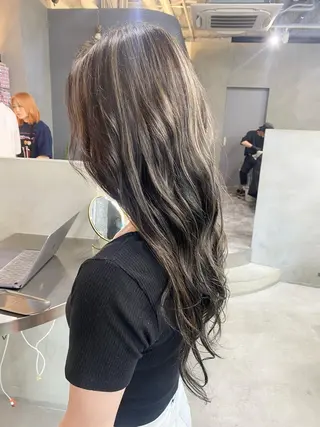 ロング カラー 前橋 姫奈のヘアスタイル