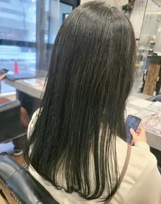 ロング カラー 関口 友菜のヘアスタイル