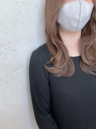 ミディアム カラー 透明感ハイトーン🦄 キラ🌈のヘアスタイル