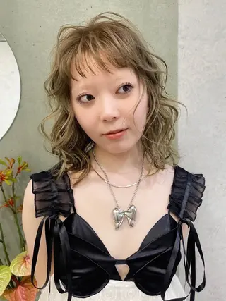 ミディアム ミウ☆ ブリーチダブルカラーのヘアスタイル