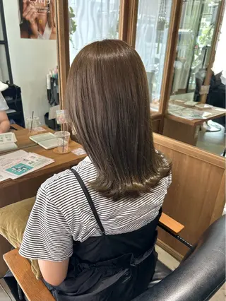 セミロング FERIA 池田 比嘉あゆ美のヘアスタイル