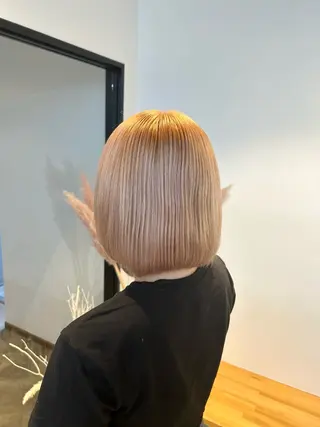 ショート カラー KOTOMI .のヘアスタイル
