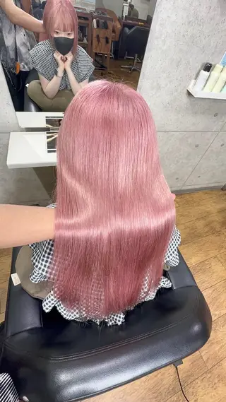 ロング カラー ブロンド/ピンク/ ミルクティー/アトムのヘアスタイル