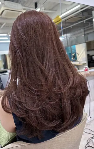 ロング 韓国風レイヤーカラー ライムのヘアスタイル
