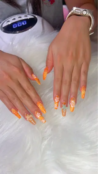 ネイル OPHELIA 𓃛のネイルデザイン