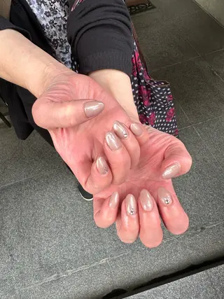 ネイル 長谷川 奈緒美のネイルデザイン