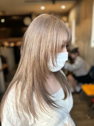 セミロング yoshihara yuukiのヘアスタイル