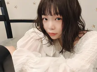 ミディアム カラー 市川 千夏のヘアスタイル