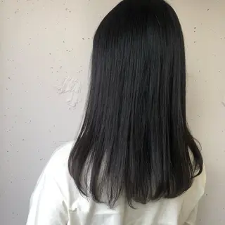 ミディアム 顔周りの垢抜けヘア 立山愛梨のヘアスタイル