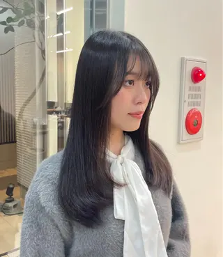 セミロング レイヤーカット 🌱 はるかのヘアスタイル
