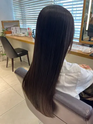 ロング パーマ 透明感カラー/ 髪質改善/レイヤーのヘアスタイル