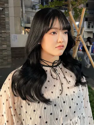 カラー 三富 陽菜のヘアスタイル