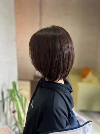 ショート カラー 廣瀬 愛のヘアスタイル