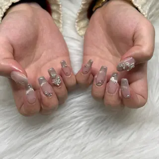 ネイル 💖𝓜𝓲𝓸 /3月予約受付中💖のネイルデザイン