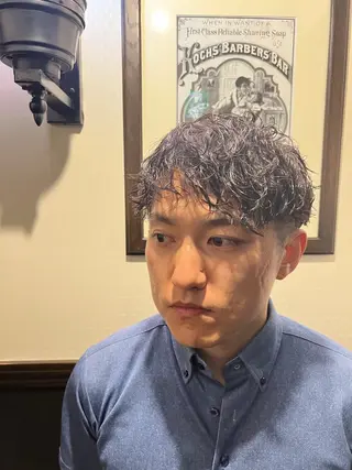 ミディアム パーマ メンズカット オカムラリョウのヘアスタイル