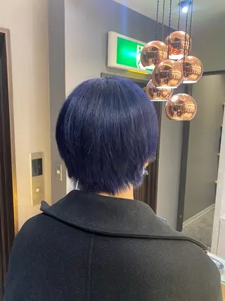 メンズ noa 寒色系カラーブリーチのヘアスタイル
