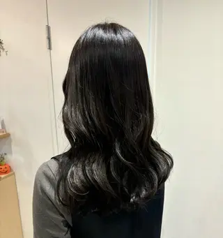 ロング 青木 咲歩のヘアスタイル