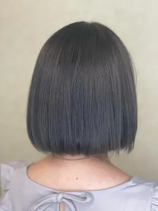 ショート カラー 平田 怜のヘアスタイル