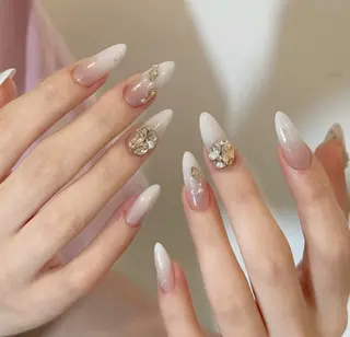 ネイル Pure&Rich Nailのネイルデザイン