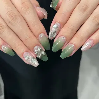 ネイル Salon attrait 大石のネイルデザイン