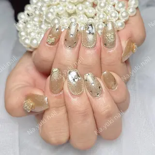 ネイル Queenie 🦋のネイルデザイン