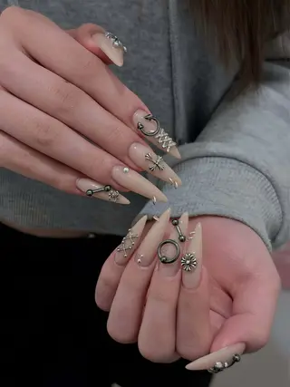 ネイル Julli NailStudioのネイルデザイン