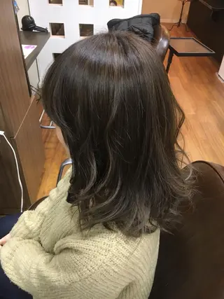 ミディアム カラー 東條 克義のヘアスタイル