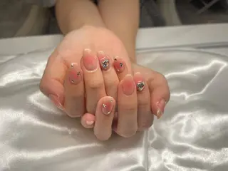 ネイル UnFLAIR麻布 十番店🎀SARAのネイルデザイン