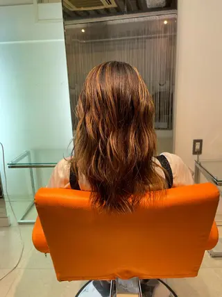 セミロング カラー ヘアアレンジ 鶴﨑 美優亜のヘアスタイル