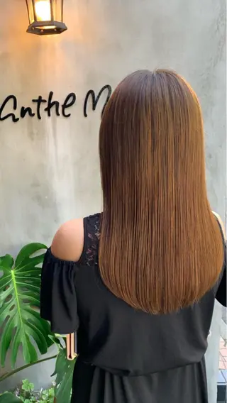セミロング カラー トップ スタイリストのヘアスタイル