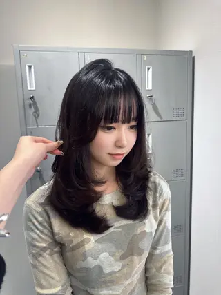 セミロング 透け感オリーブ/レイ ヤーカット/KaHoのヘアスタイル