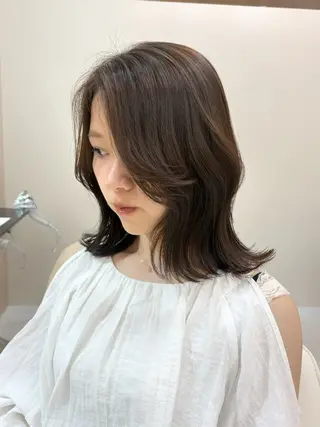 ミディアム カラー 中村 佳歩のヘアスタイル