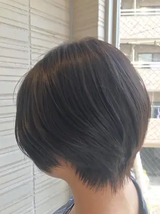 ショート カラー 加藤 憂のヘアスタイル