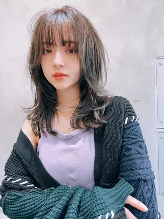 ミディアム 美髪矯正 透明感 カラー⭐️ユウキのヘアスタイル