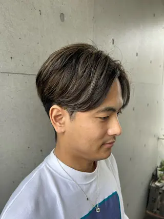ショート カラー 丸山 莉世のヘアスタイル