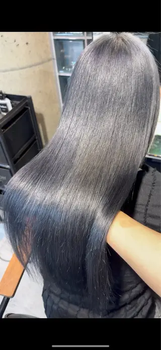 カラー 🫐ハイトーンカラー RIRIKA🌻のヘアスタイル