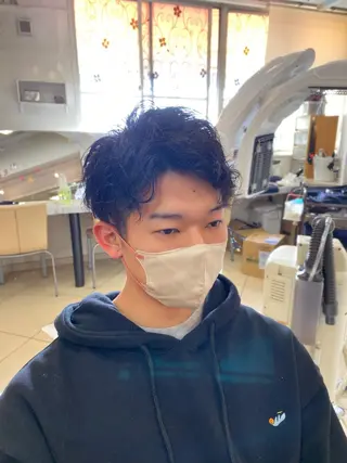 ショート パーマ メンズ 具志 真理子のヘアスタイル