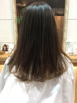セミロング 末石 智のヘアスタイル